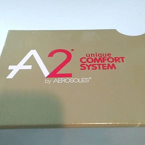 Aerosols 10 medium camel colored NWOT mules suede inside. 2 3/4 " Heels. - Picture 9 of 10